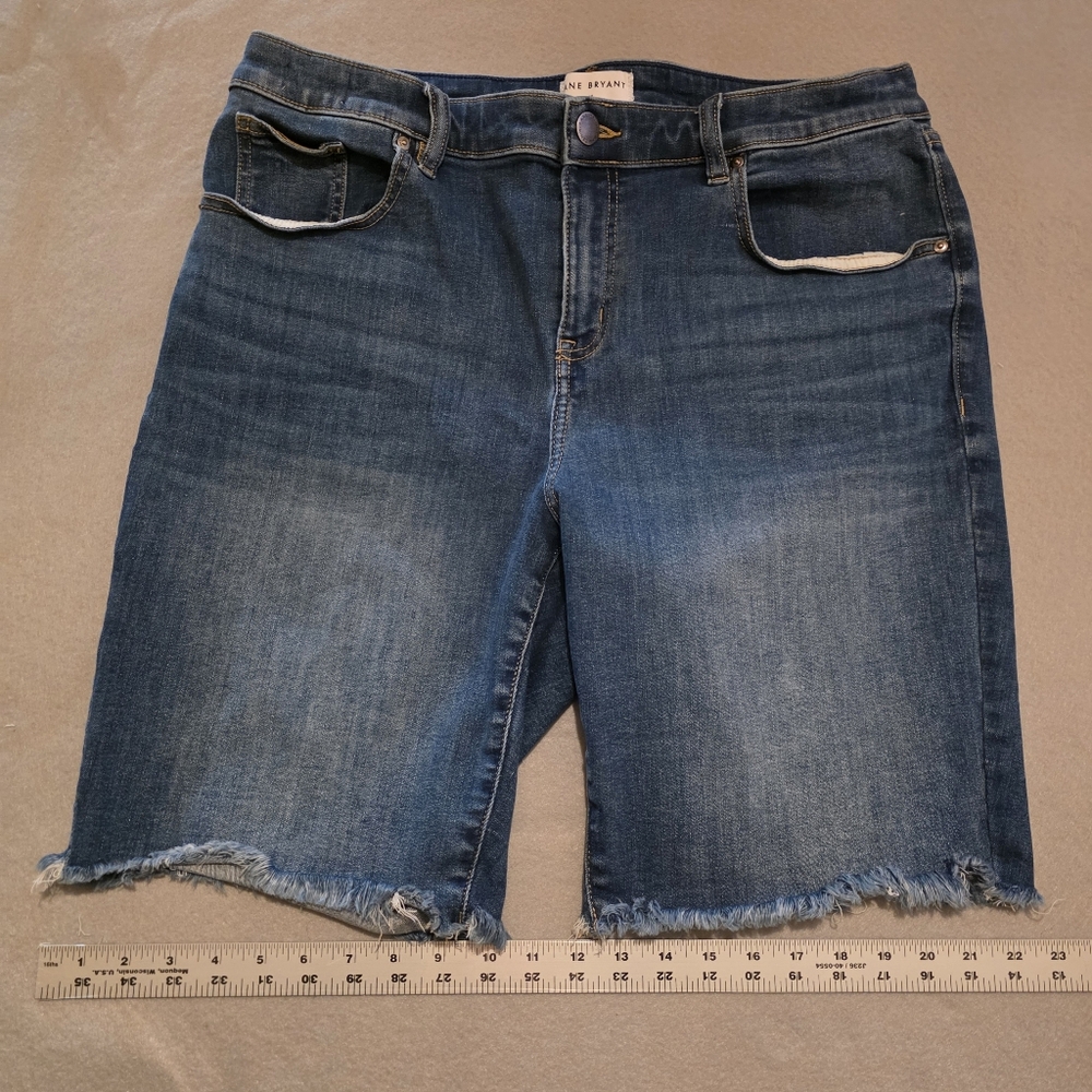 Lane Bryant Sz.18 Mid Rise Cut Off Bermuda Denim Shorts. Beach.vacation.